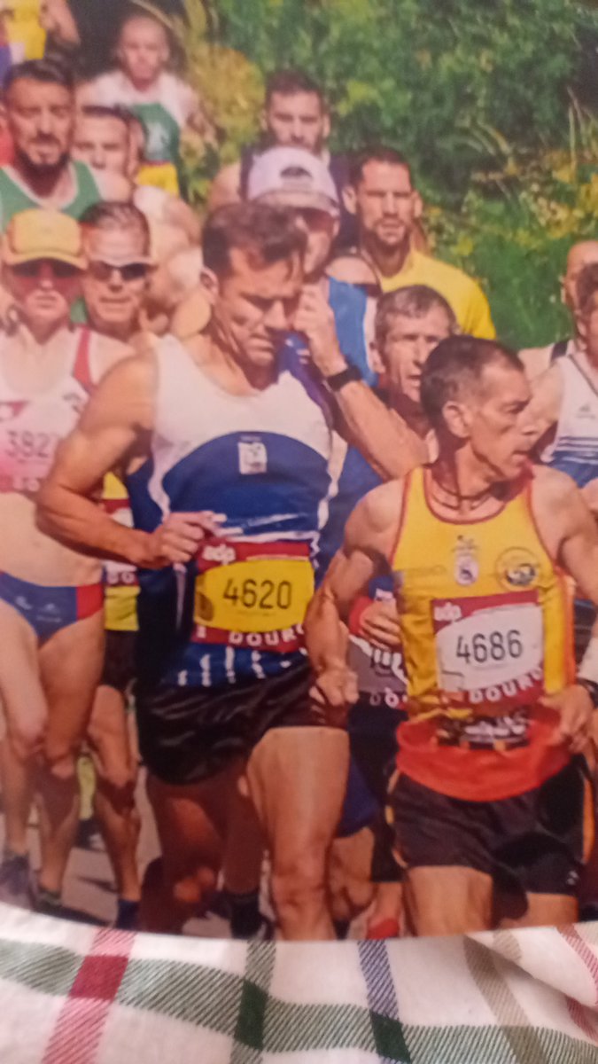 HAND RUNNING CHAMP TO RUN #londonmarathon2024 ON HIS HANDS FOR #CHARITY