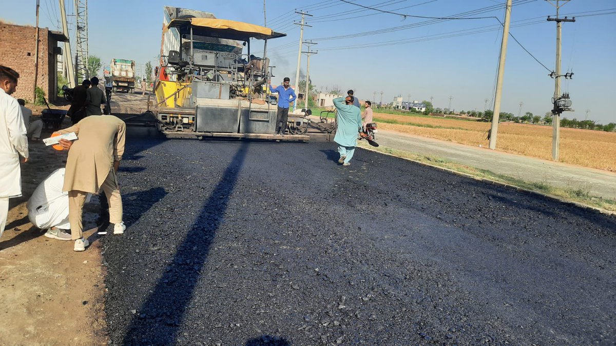 Narowal-Muridke road being done