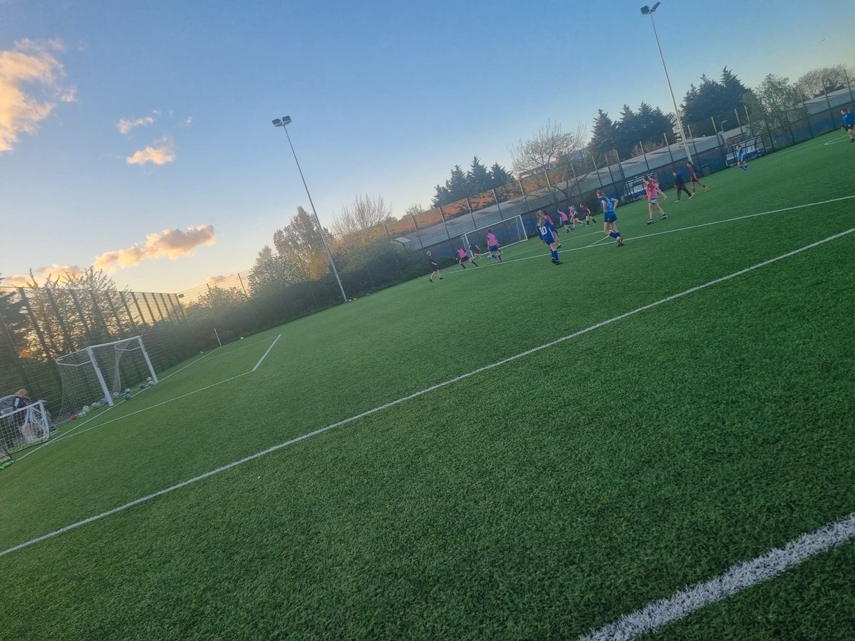 We love our Friday Night Football ❤️⚽️🐉

Weekly Girls Only Development Sessions, Drop us a message for more Info #Huddle #DragonsTrainingCentre