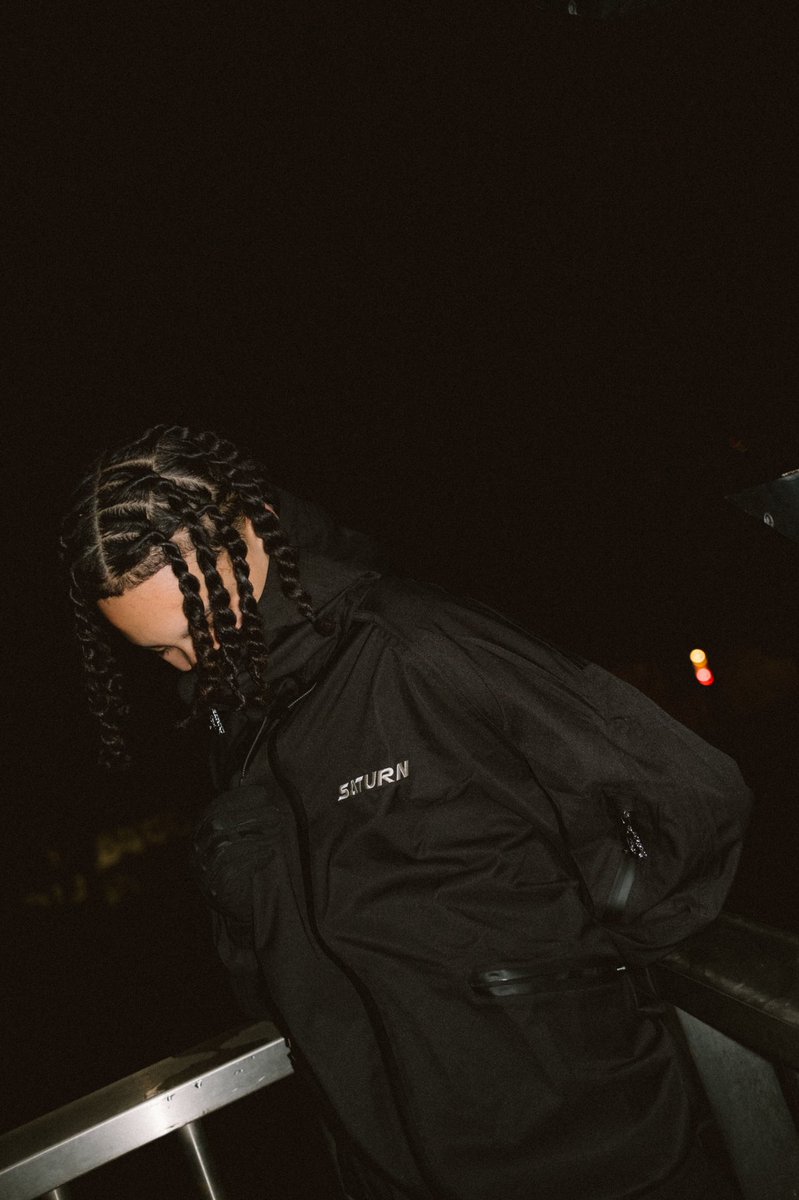 Saturnrcitizen's tweet photo. 🚨 EXCLU POP UP 🚨

GENÈVE / PARIS / BORDEAUX 📍

VESTE « BATMAN »( QUANTITÉ LIMITÉE ⚠️), FOULARD SATURN, BOXER SATURN,

SOYEZ VIFS 🪐 https://t.co/jWTfLSK8AN