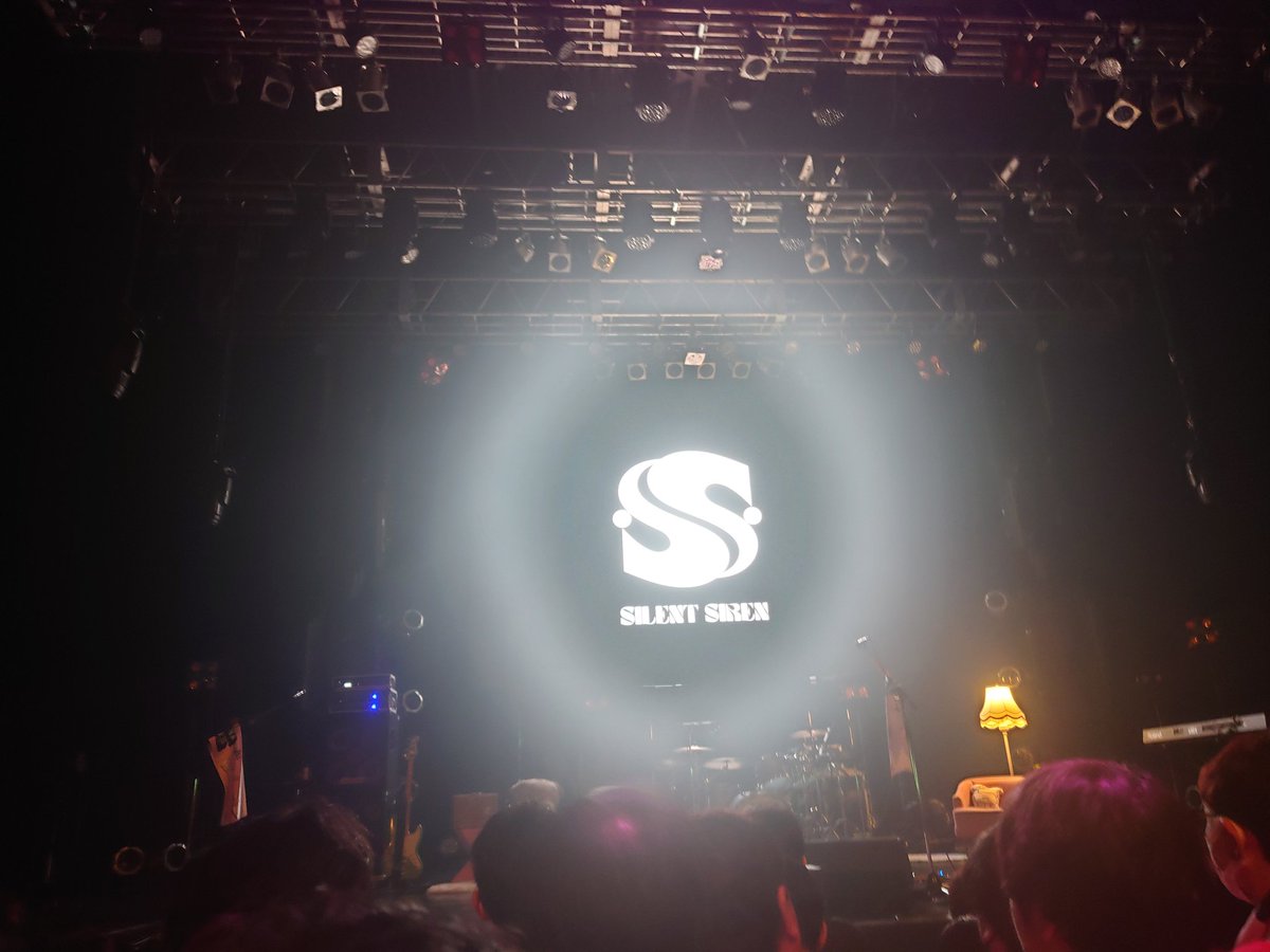 2週連続
サイサイライブ
とうとう？FINAL (^-^)/
まあまあ186番
楽しみましょう
#SILENTSIREN
#サイサイ
#ImHOME
#Zepp