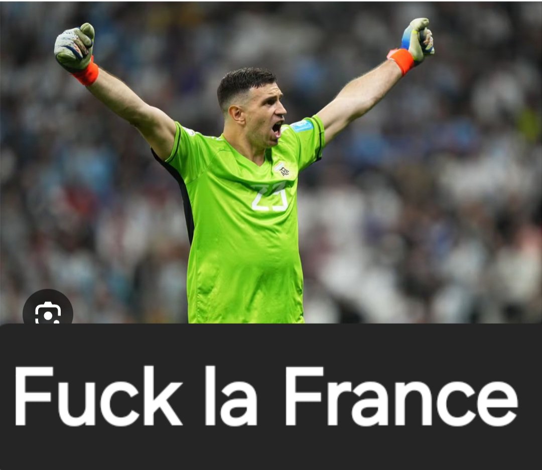 Martinez Il représente la défaite de l équipe de France à la coupe du monde On en parle sur #rmclive uniquement si tu votes sujet 4 @ccessieux06
