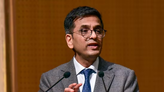 CJI #DYChandrachud on enactment of three new criminal laws: ‘India is changing’

hindustantimes.com/india-news/cji…