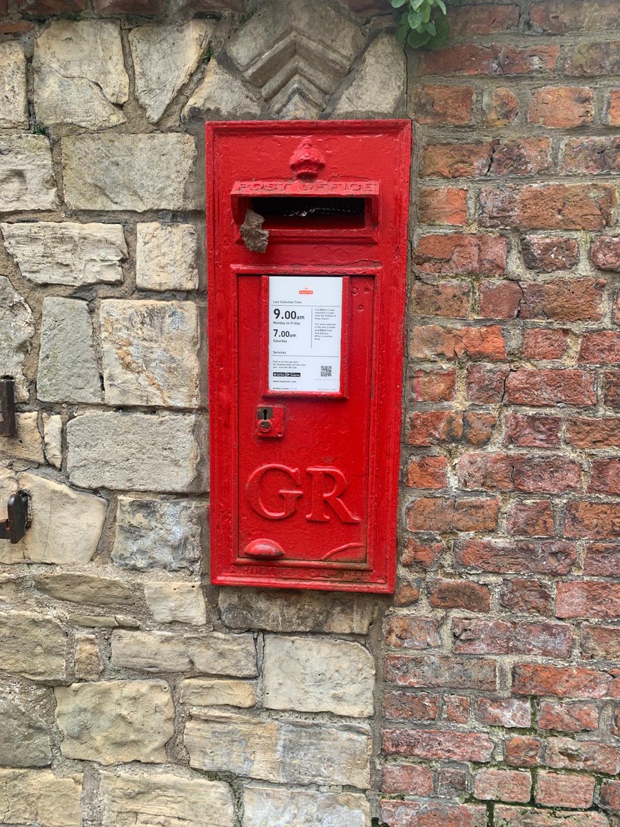 Sent to me by one of my great niece's on an art trip to York this week. She spotted some wonderful artwork and pattern in this scene. #postboxsaturday