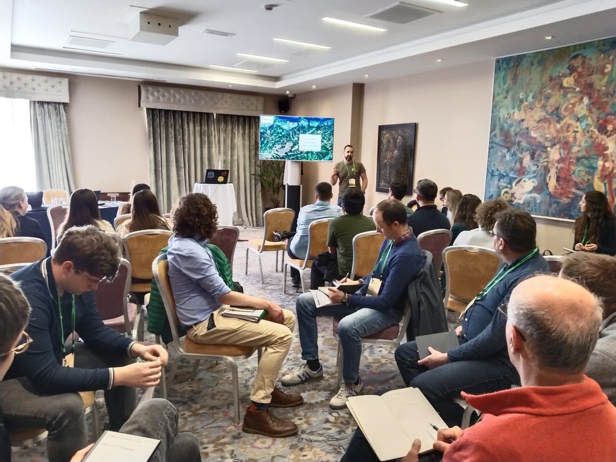 magdeterramar's tweet image. Inspiring week in the Ireland-based #FBF2024
Being a member of the @IAWF Organizing Committee has been such a great honor. I was also able to be a mentor &amp;amp; a moderator. On behalf of the @PauCostaF I delivered a workshop on fire behavior analysis &amp;amp; helped with a second one.