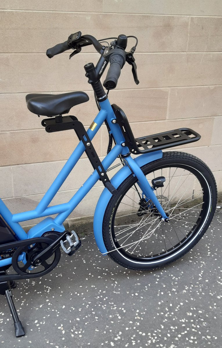 Looking for a less expensive long tail family bike? Check out a new Veloe.eu we just delivered to order. • Shimano EP6 mid-drive • 630Wh battery • Shimano discs • Enviolo HD • Heavy Duty stand • B&M lights • Choose colour extras ! @CyclingEdin @edi_dot_bike