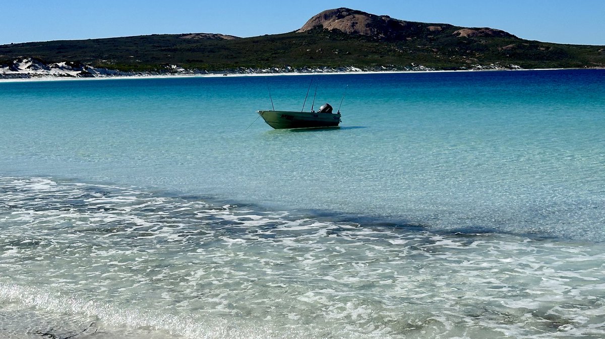 AdityaQuadros's tweet photo. Down Under. https://t.co/frojLKuF9t