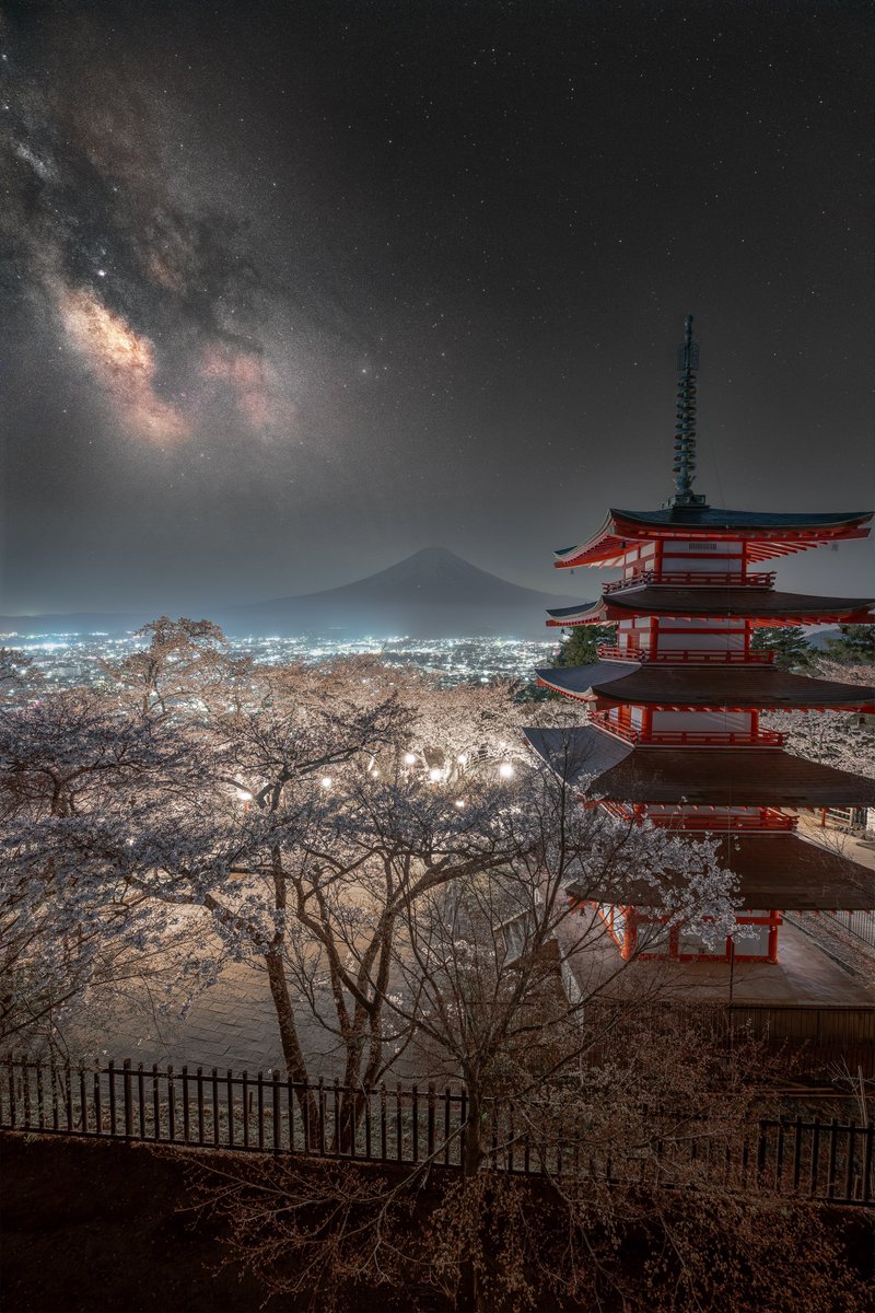 桜、忠霊塔、富士山、天の川
春の四重奏