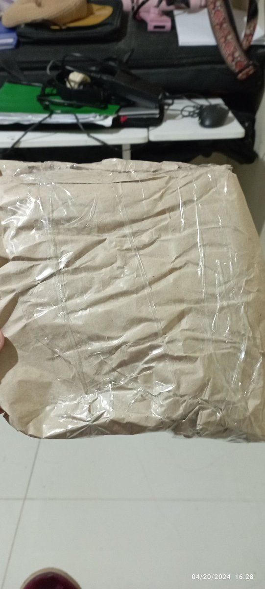 itsme_casmoth's tweet image. Shoutout sa walang manners na bagger sa Balagtas #SMHyperMarket #SM wala daw silang supot then nakahanap ng sira nung pinatape-an galit na galit naman sa pagtatape. Pagpalain ka.
