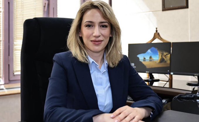 Denizli Büyükşehir Belediyesi Genel Sekreter Yardımcılığı’na, Büyükşehir Belediye Meclisi CHP Grup Başkanvekili Osman Bartal’ın eşi Hülya Bartal atandı.