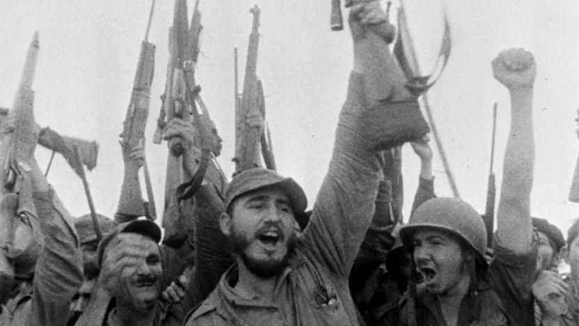 20 Nisan 1961: Kübalı devrimciler #FidelCastro #CheGuevara #CamiloCienfuegos ile #ABD beslemesi işgal  ordusunu Domuzlar Körfezi'nde yenilgiye uğrattı.
ŞAN OLSUN

#Cuba
#CubaVive
#SomosCuba
#FidelVive
#Fidel
#FidelEnUnaFrase
#FidelEntreNosotros
#FidelPorSiempre
#Castro
#vivacuba