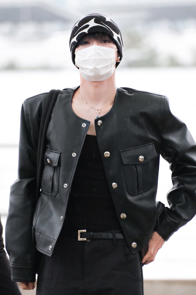l0lsl0's tweet photo. 240420 ICN

👒
🐱

#WayV #威神V 
#TEN #텐 #เตนล์ #李永钦 https://t.co/nRVCUJSQj6