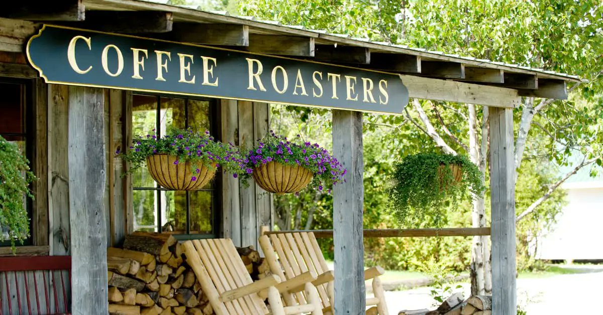 Dive into the art of coffee roasting in Outer Banks' local coffee scene! 🎨☕ #CoffeeRoast rfr.bz/tl87vkf