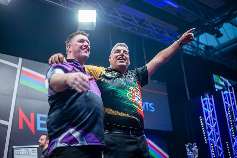 Thankfully, it was me who danced away with the win yesterday! Really happy to get past Jose, and I'm looking forward to playing Danny Noppert this afternoon in round two of the European Darts Grand Prix. Lets get into Finals Day! @carquayltd @WeekndOffender_ @Winmau
