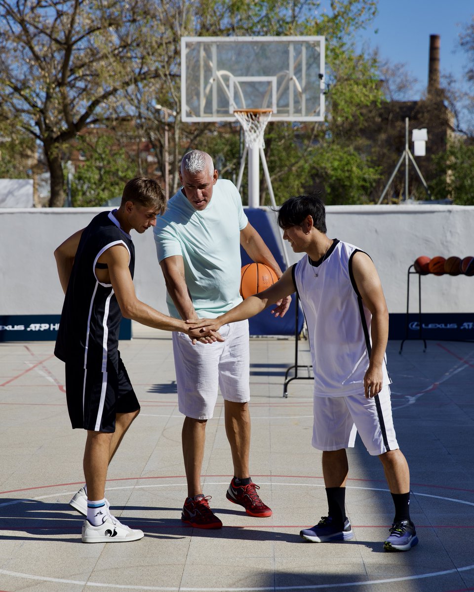atptour's tweet photo. Swapping serving for (hopefully) some swishes 😆🏀
@LexusSpain | #LexusChallenge | #Partner https://t.co/6cWHnk8Xvq