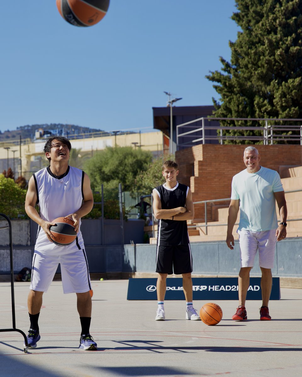 atptour's tweet photo. Swapping serving for (hopefully) some swishes 😆🏀
@LexusSpain | #LexusChallenge | #Partner https://t.co/6cWHnk8Xvq