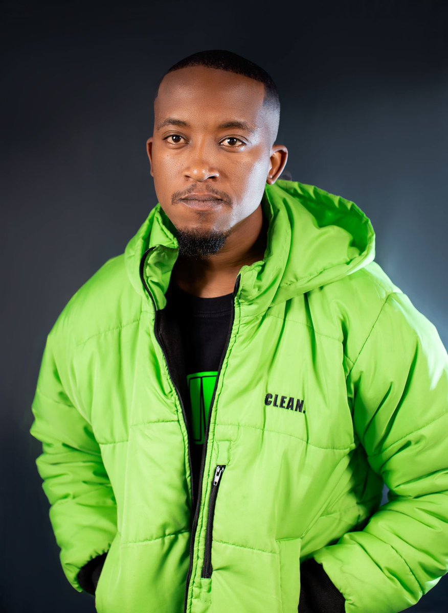 If you were looking for a sign, there’s the green light 🚦… team green stand up 💚

MAKHEKHE x CLEAN SKOON

 Place your orders now at: 

1. <a href="/CLEANSKOON/">CLEAN.SKOON</a> or
2. WhatsApp 079 363 2088 or 
3.  Visit cleanskoon.co.za 

#TshepoMakhekhe