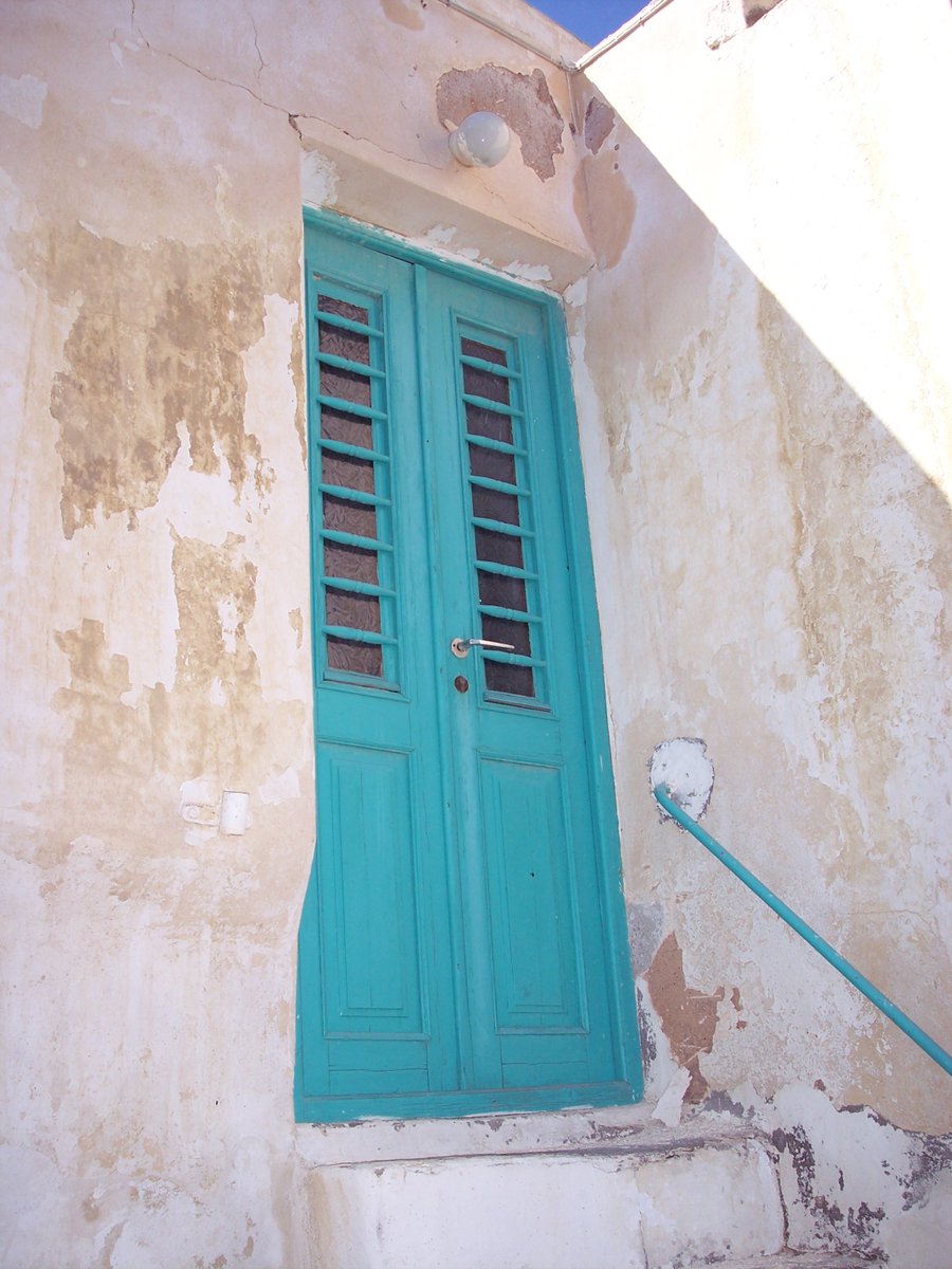 Happy weekend! 💙🌞🏖️🩴

A Turquoise Door

🇬🇷#fishingvillage #Naousa #Paros #island #Cyclades #Aegean #Greece 
📷mine