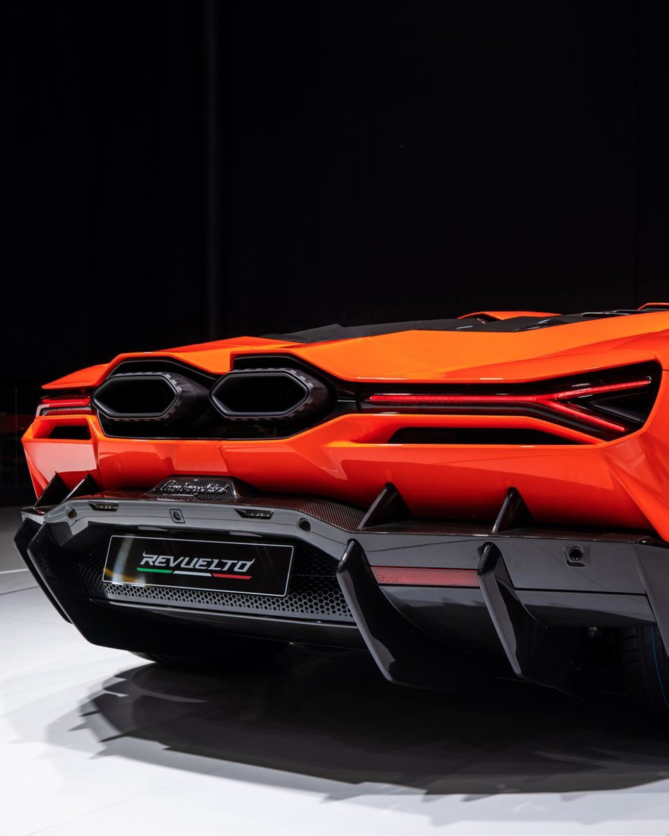 Experience the exhilarating power of the Lamborghini Revuelto as it dominates every twist and turn with unmatched prowess.

#Revuelto #FromNowOn #LamborghiniTunbridgeWells