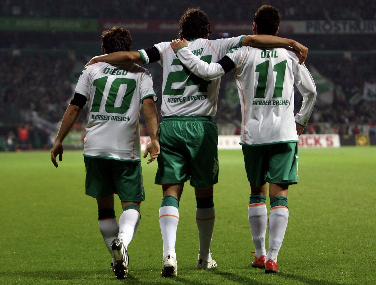 Werder Bremen 08/09

Diego, Pizarro & Özil