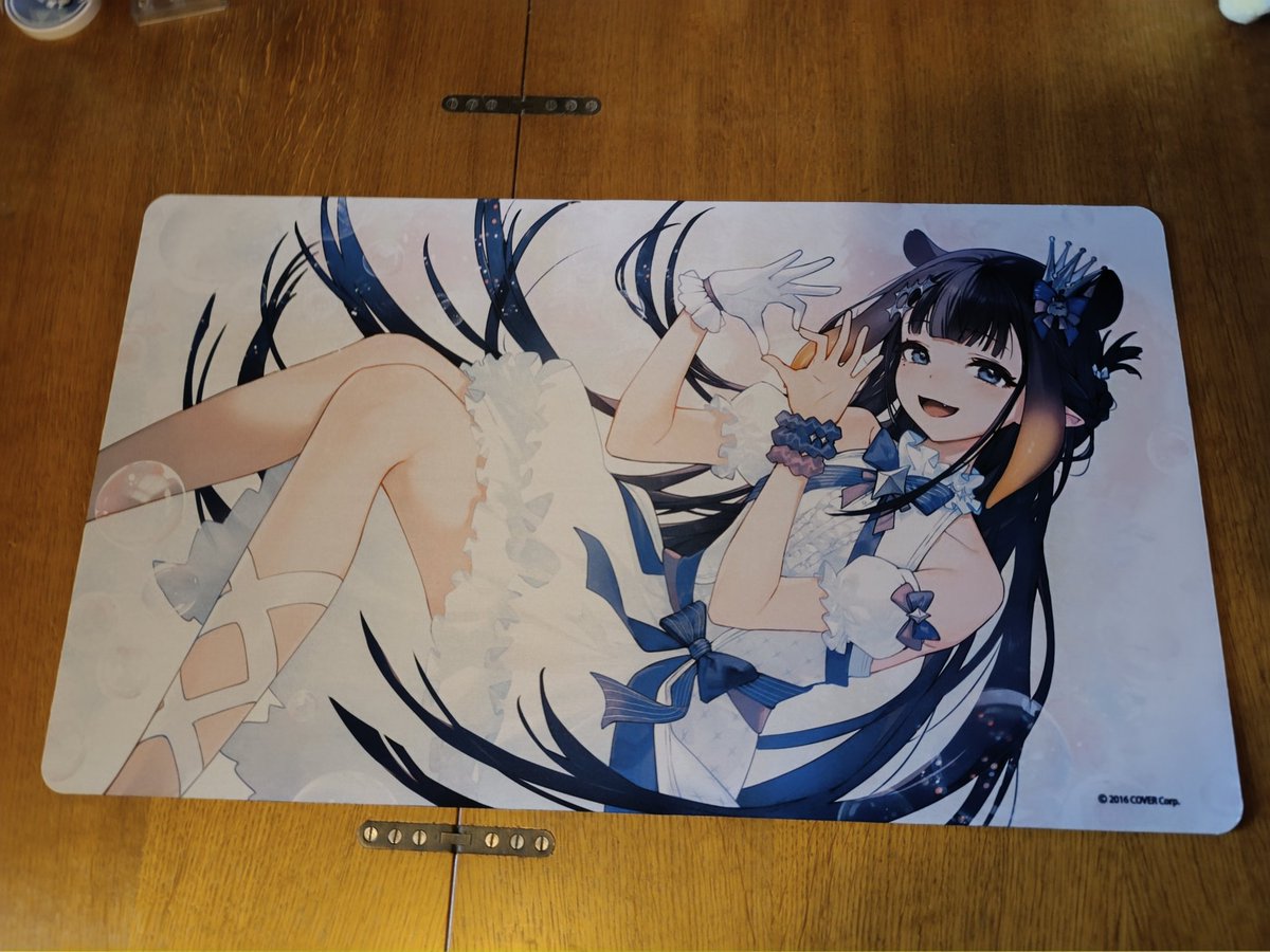 DaraenGora's tweet photo. I got Ina's merch today!! ๐๐
#3rdinapact #TAKOTIME https://t.co/wI45OfewRI