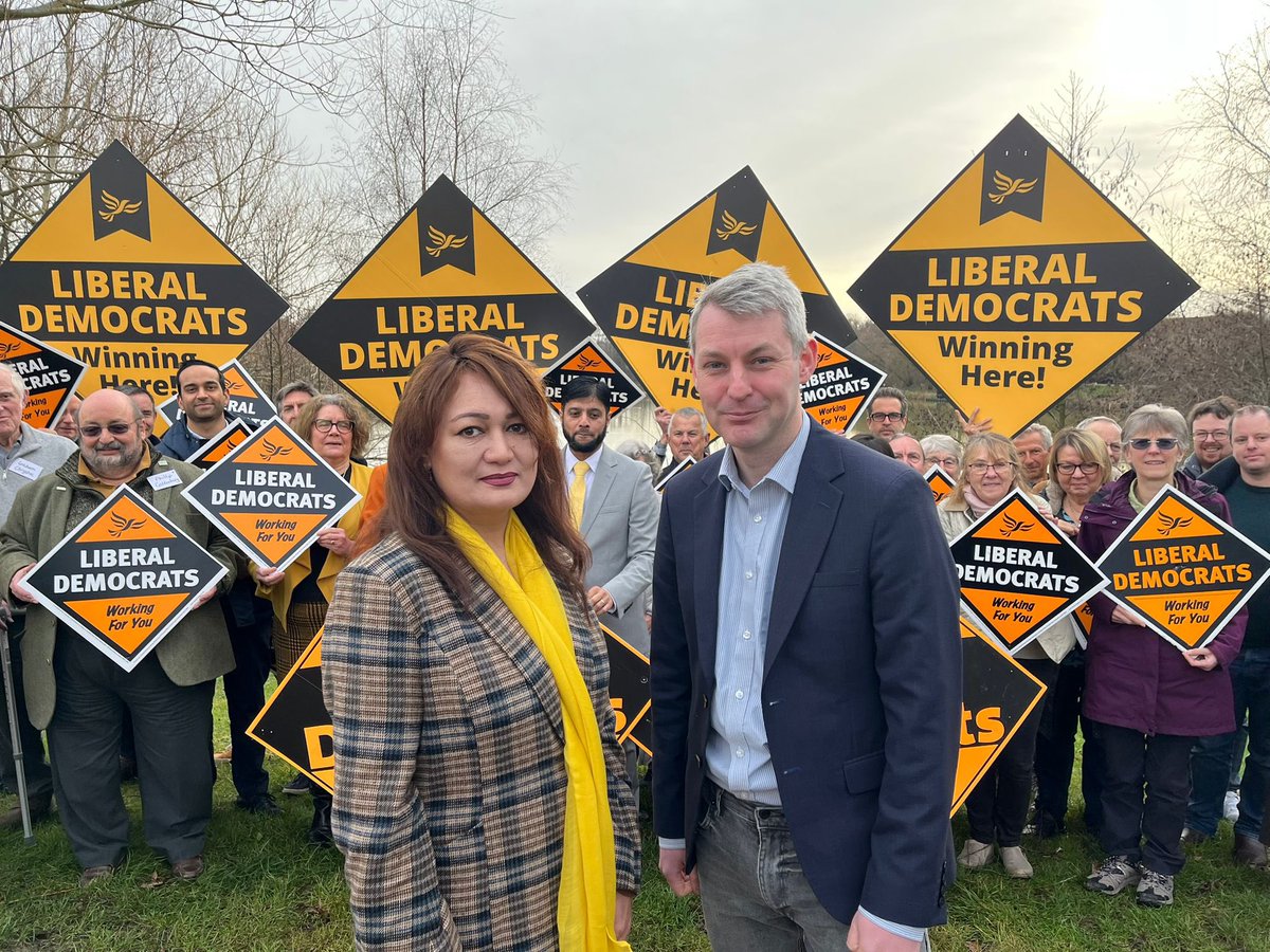 Pleased to endorse Attia Aslam as the #LibDem candidate in Pyrford in the #LocalElections. Attia was co-founder of the local #Woking charity @AngelicNetworkC and works for the @SurreyCoalition - she will make a strong champion for her local community.