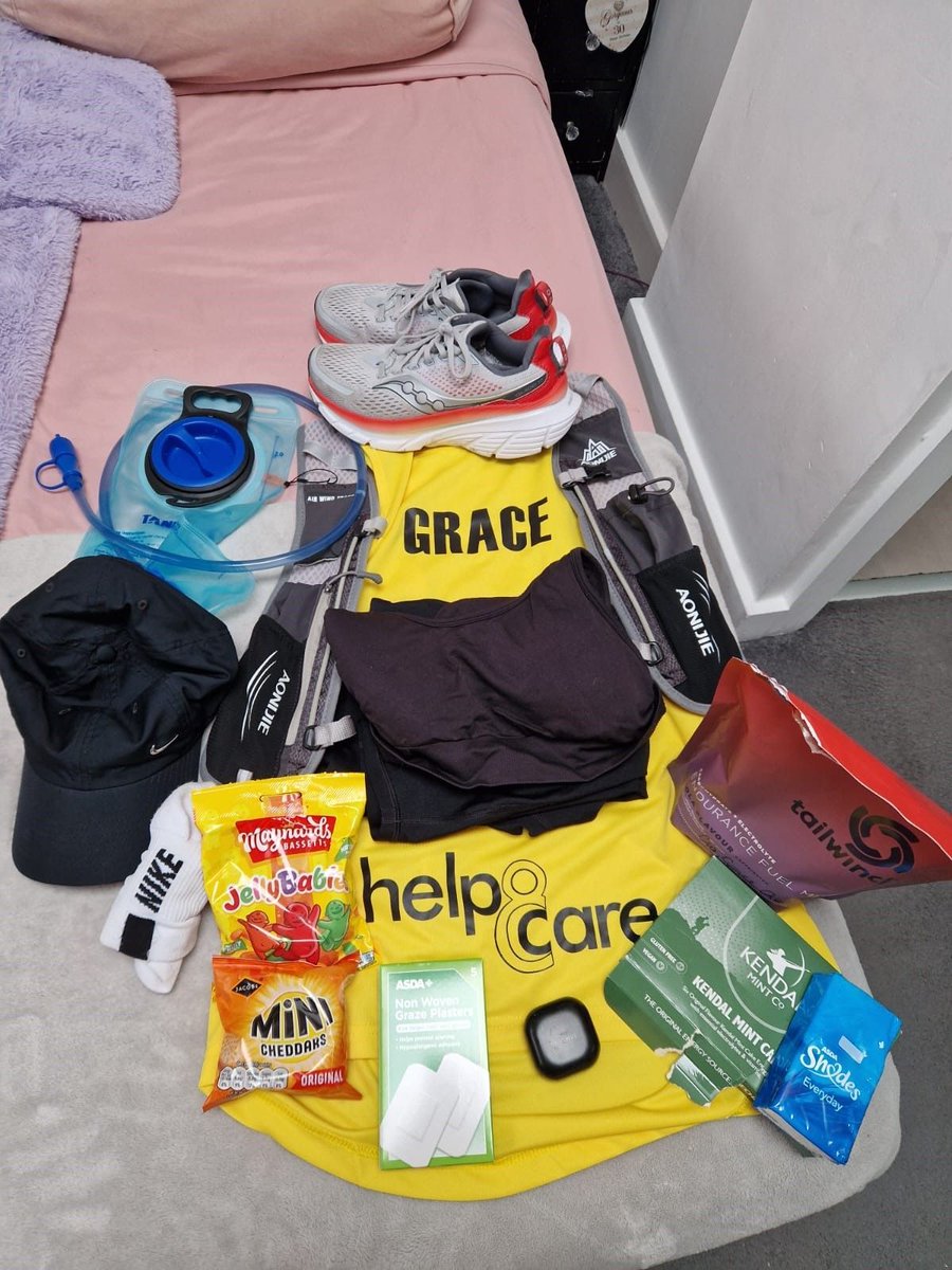 helpandcare's tweet image. 📣 Shoutout to Our Incredible London Marathon Runners!

Your dedication inspires us and we are so proud of you!
We are cheering for you from afar, sending you positive vibes and virtual  high-fives!👏

Go #TeamHelp&amp;amp;Care. You&apos;ve got this!🏅

#Help&amp;amp;CareHeroes #LondonMarathon2024