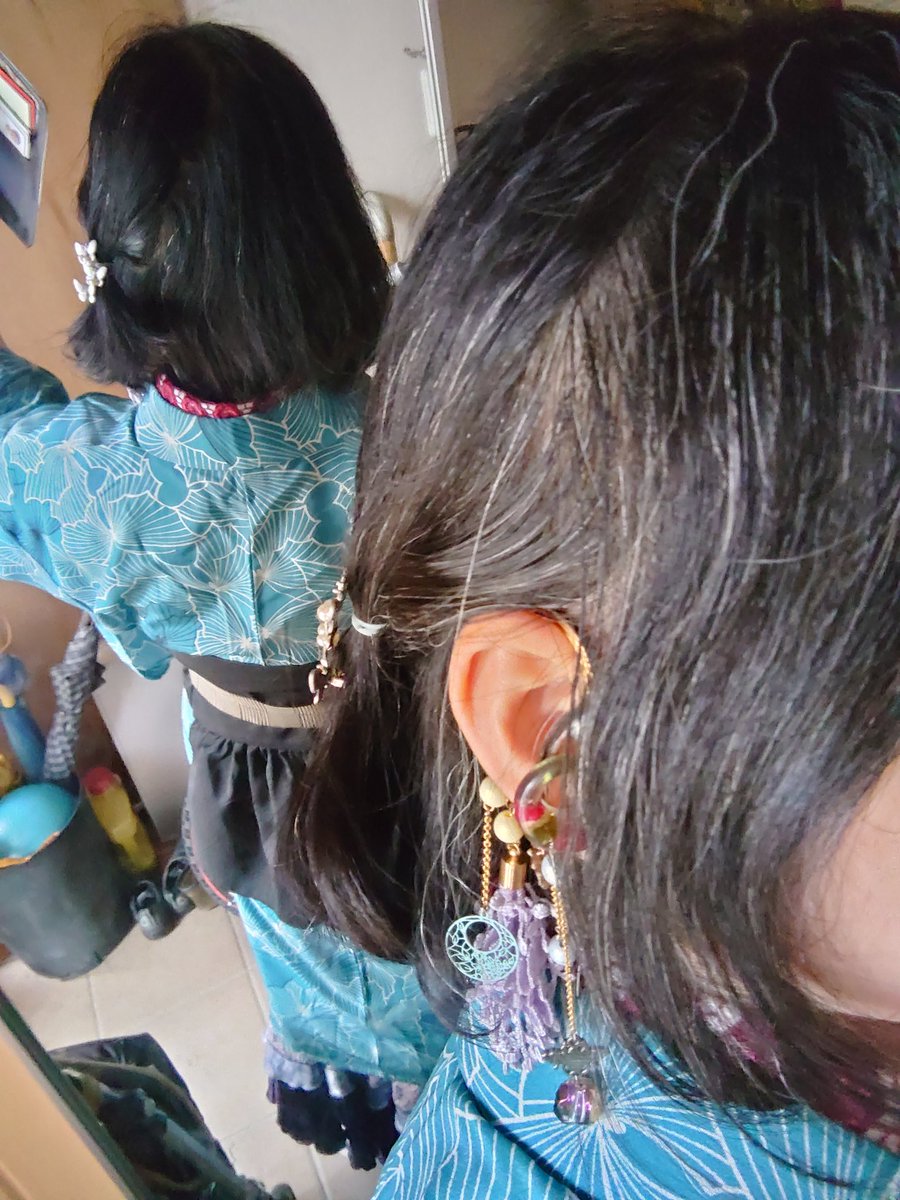 SperanzaYura's tweet photo. #なごやキモノめるかーと
へ。
久しぶりに行きました、可愛い物と人がいっぱいの幸せ空間でした✨
戦利品は帯留め（笑）
可愛く優しいまさみさんになごにゃんももらっちゃいました
#happyBless ゆきぽんさんにもお菓子もらったけど子供に全部食べられた…
差し入れするほうのはずが？（笑） https://t.co/0B1dO7VdRG