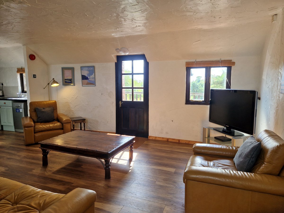Stables Cottage living room is a great space to relax and unwind, with plenty of space and views over the farmland.

Self-catering Stables Cottage sleeps 6 or can interlink with Hayloft and/or the Dairy to sleep 10 or 14. 

#ClyneFarmCentre #FamilyRunBusiness #BookDirect #Swansea