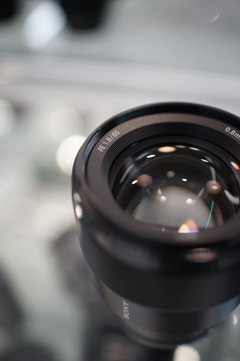 sanpoucamera's tweet image. (*'▽') SONYのFE85ｍｍ F1.8！
入荷しました～(´▽｀*)！
リーズナブルな価格の85ｍｍですが
F1.4比べサイズも小さく
使い易い1本ですね～(´▽｀*)！
お探しのお客様～(´▽｀*)！
(*'▽') 是非ご利用くださいませ～！
＃85mm　
＃SONY