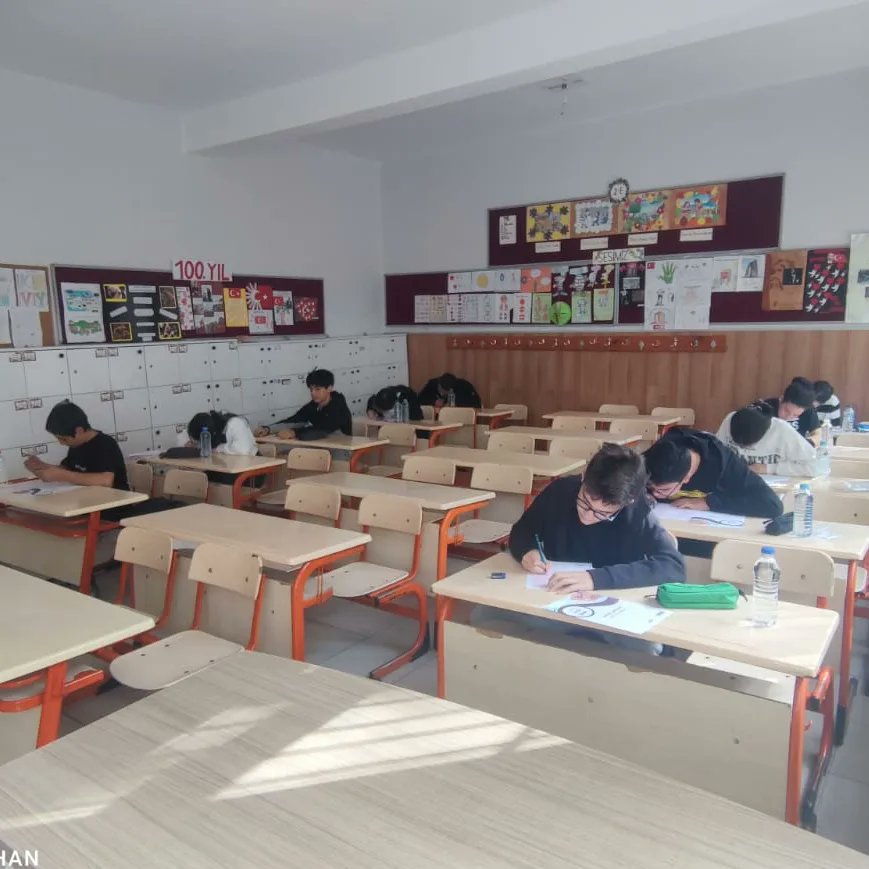 Uğurlu 8. Sınıf öğrencilerimiz ile bugün Sümer İlkokulu'nda LGS SİMÜLASYONU gerçekleştirildi. ✨️🎉🧐

Sınava giren tüm öğrencilerimize başarılar dileriz... 🤩

#uğurluolankazanır