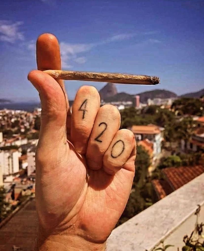 #420forAll Happy day mf💨 stoners