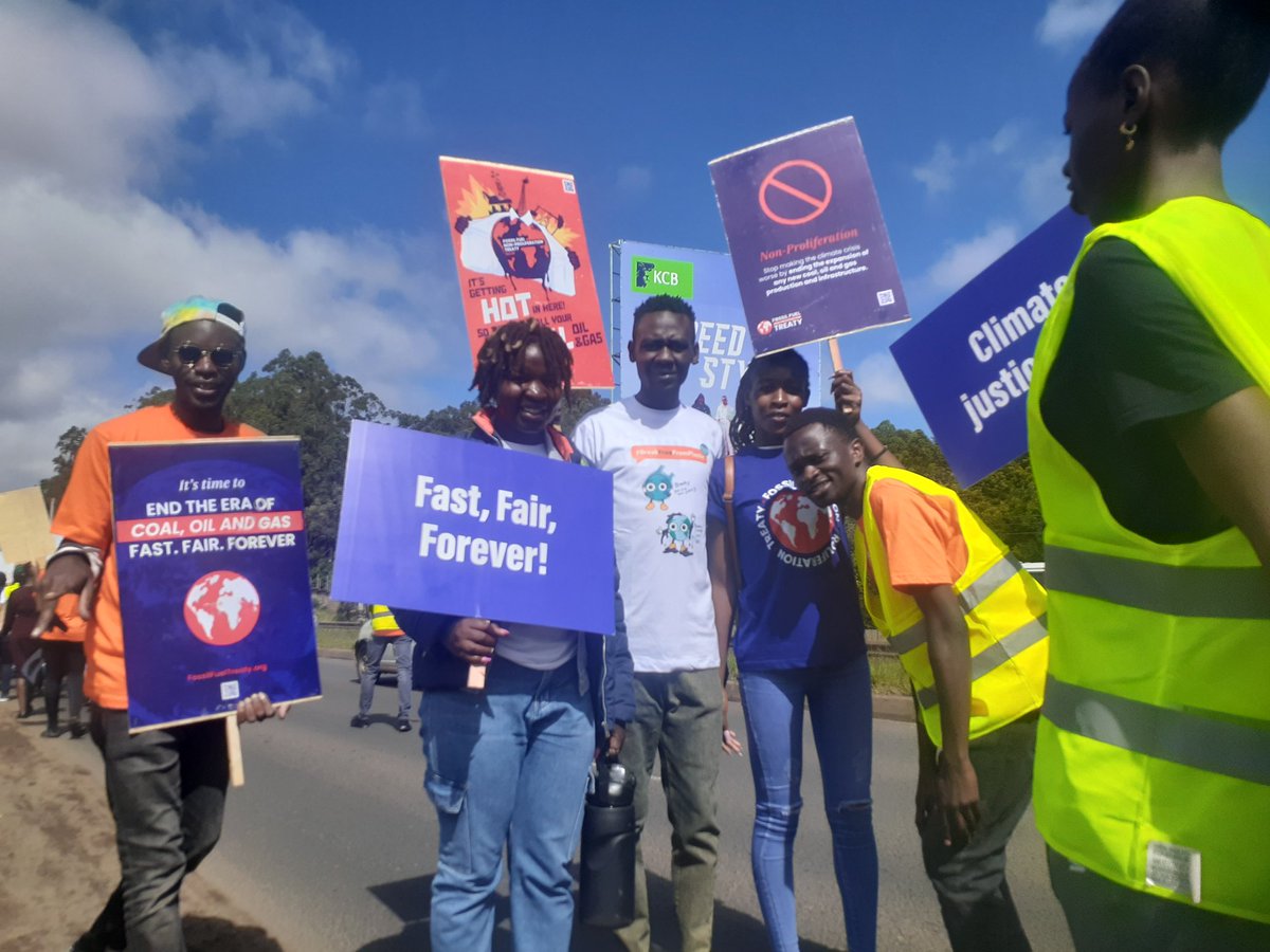 Joined the #GlobalClimateStrike striking for a #FossilFuelTreaty #BreakFreeFromPlastic @cuea_official @fridays_kenya @LaudatoSiMvmt @brkfreeplastic @ShamirISAAC1 @KWSKenya @QMamake15895