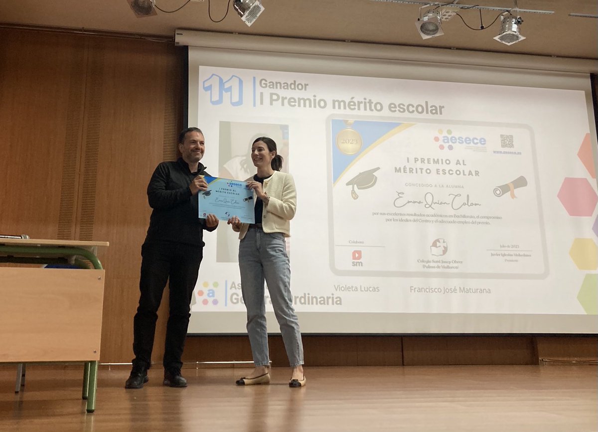 AESECE (@aesece_es) on Twitter photo Damos la enhorabuena a Emma Quian, del centro <a href="/SJO_CC/">Sant Josep Obrer</a>, ganadora del I Premio al #meritoescolar. Ha recogido el premio en su nombre el director del centro, Francisco Maturana.
#aesece2024 #escuelasqueacompañan #bachilleratoconcertado Damos la enhorabuena a Emma Quian, del centro <a href="/SJO_CC/">Sant Josep Obrer</a>, ganadora del I Premio al #meritoescolar. Ha recogido el premio en su nombre el director del centro, Francisco Maturana.
#aesece2024 #escuelasqueacompañan #bachilleratoconcertado