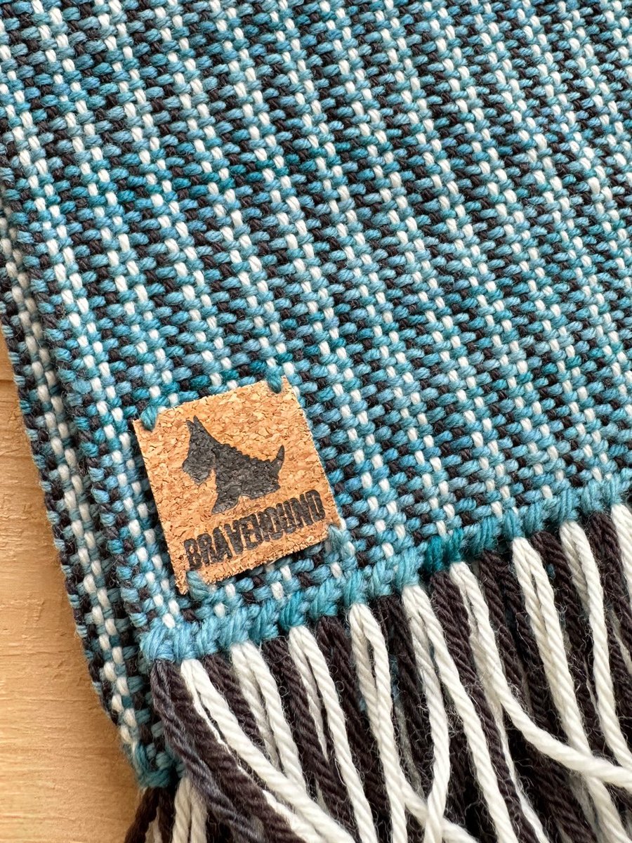 A scarf or neckwarmer, handwoven to support @bravehounds 

The hand-dyed shades are on a range of pure fabric weights to fit your need.

#noplastic #MHHSBD #giftideas #handmade #artisancraft #britishwool