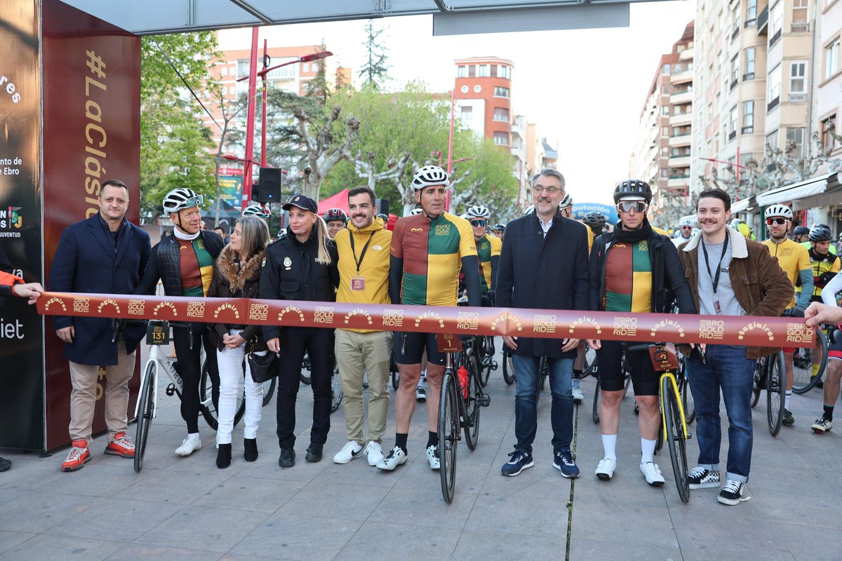 Hemos participado en la marcha cicloturista <a href="/EbroGoldRide/">Ebro Gold Ride</a> en #MirandadeEbro🚴‍♂️🚴

Gracias por este dorsal en honor a nuestro #BicentenarioPolicía💙

Siempre #ComprometidosContigo