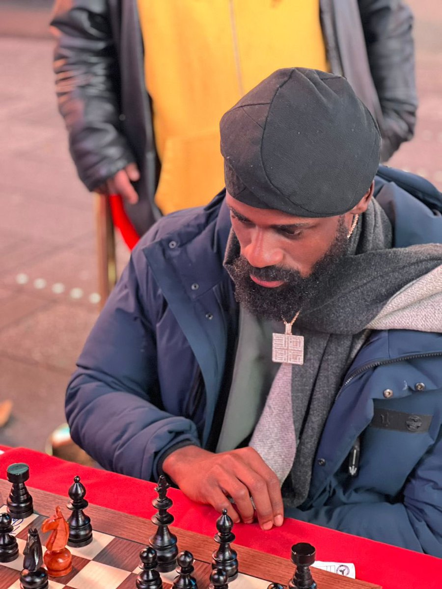 Congratulations to Chess Master Tunde Onakoya on breaking the world chess marathon record in Times Square, New York. Your journey from Lagos, Nigeria to global recognition embodies the spirit of our great city. @Tunde_OD continues to demonstrate that greatness can emerge from…