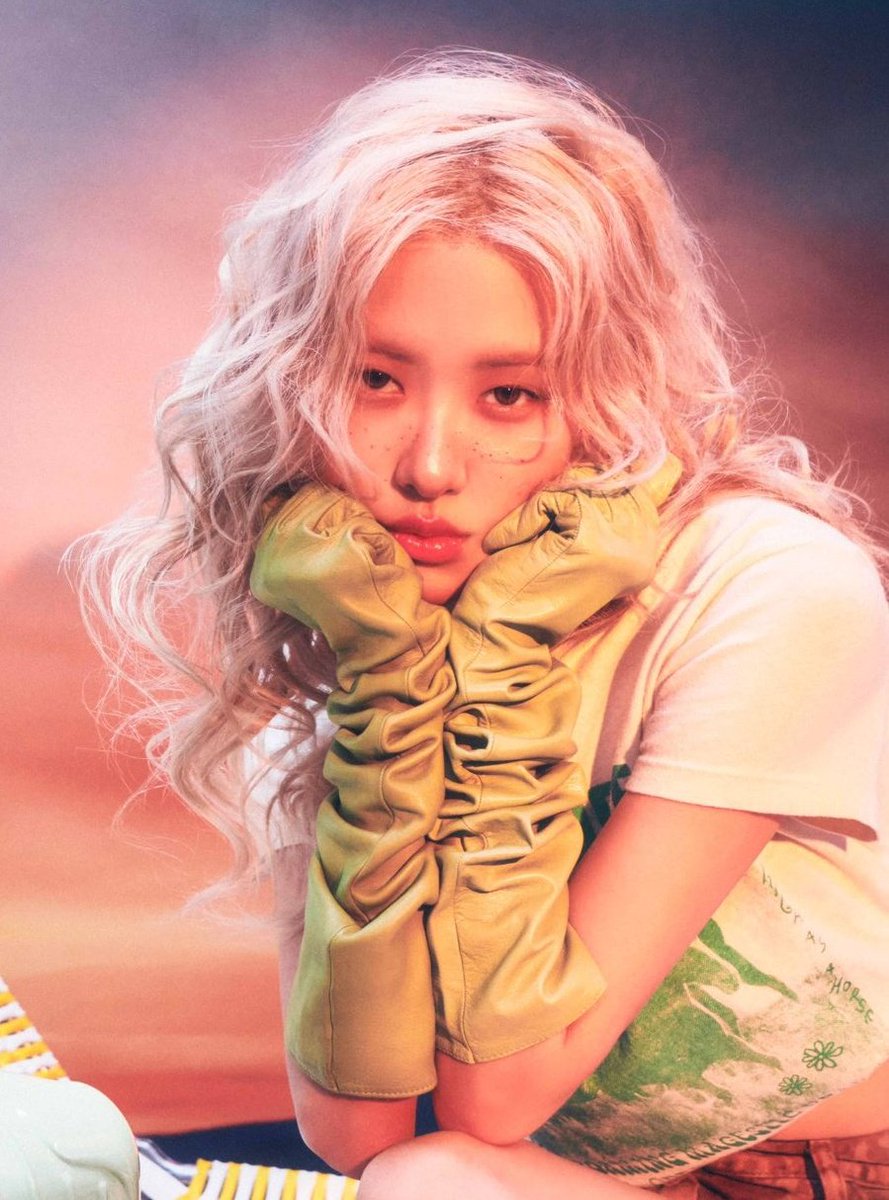 MissSaintLauren's tweet photo. top 10 best Roseanne Park photoshoots; a thread ᯓ★ https://t.co/6WvxrVpN4b