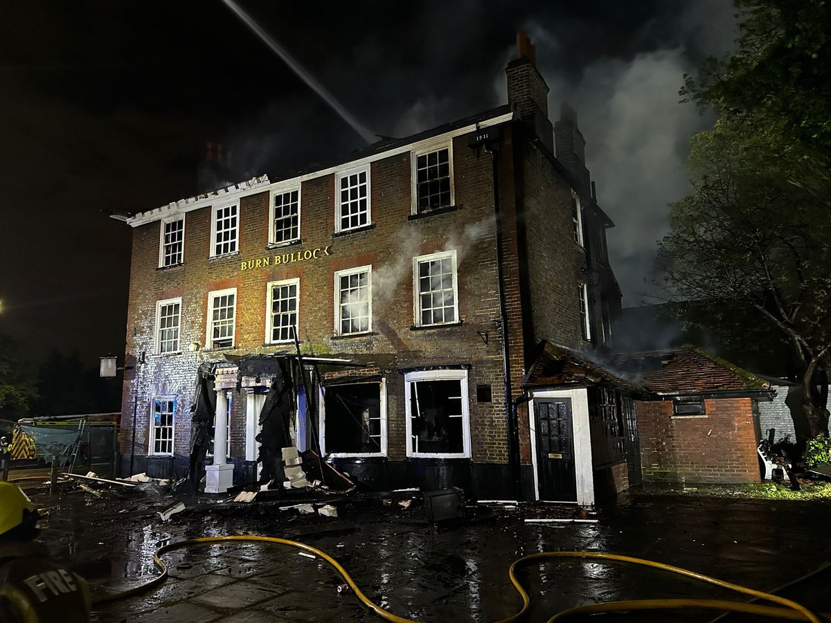 Devastated by the fire at the Burn Bullock last night. Grateful for the swift response of @LondonFire. Thanks to Gill and @RossGarrod for their immediate action. Our appreciation to all ES. We'll keep the community updated & work with authorities on the investigation. #Mitcham