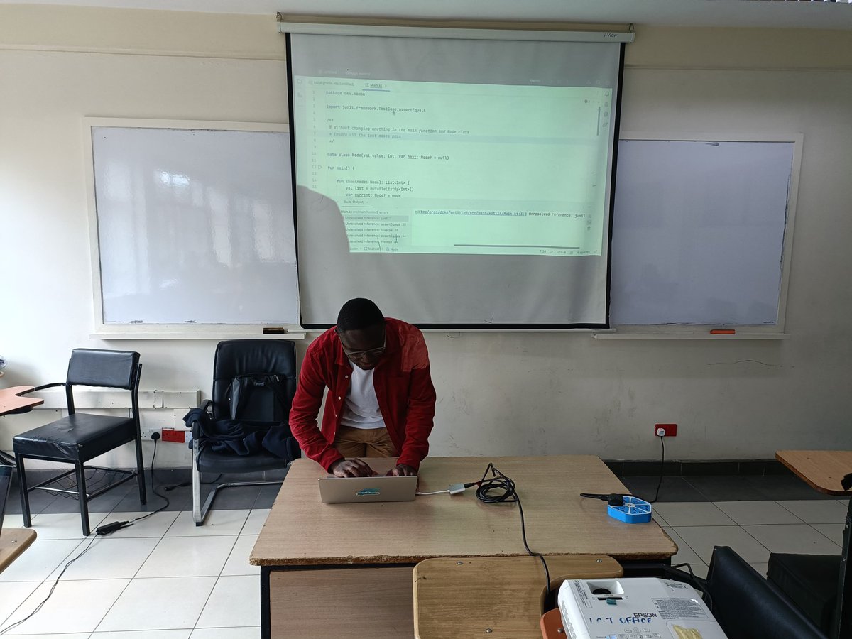 kotlinkenya's tweet photo. Our meetup is on with KotlinBits by @mambo_bryan 🥂

@254androiddevs @kotlinkenya https://t.co/WQXs8hBWxH