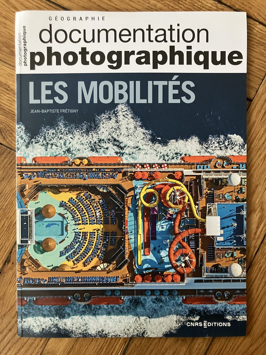 AlazardJ's tweet image. De retour dans mes pénates, joie de trouver le nouveau numéro de la doc photo @CNRSEd : la très belle couverture comme une œuvre d’art et le sommaire pour vous donner un aperçu :)