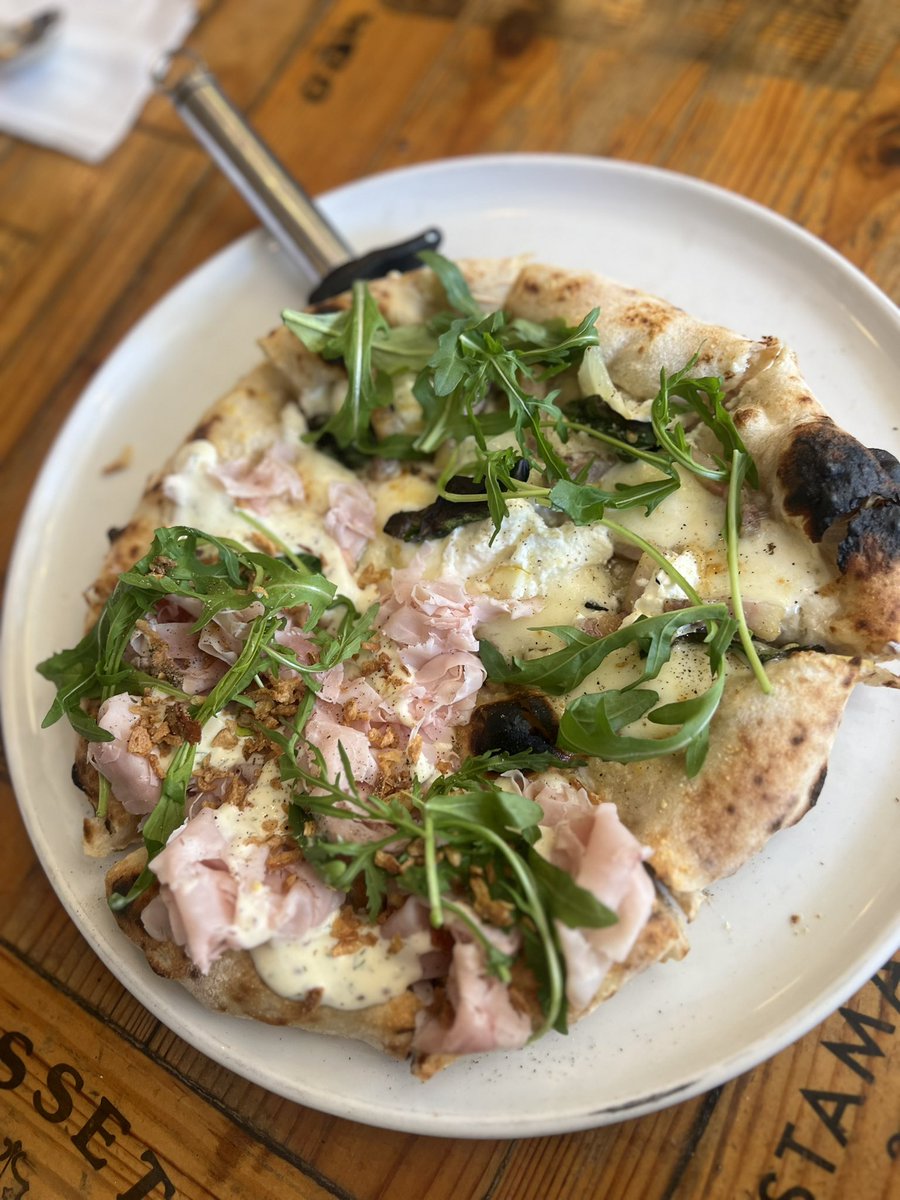 moyoko_sasaki's tweet photo. 昨日は同じ事務所の神田れいみちゃんとランチ😊🍕✨話が合って、しかもピザが好きということで！また行こうね〜となりました😊💗今回はわたしのオススメの池尻大橋パーレンテッシ。次回はどこにしようかな〜🫶 https://t.co/uoEewVnaPs