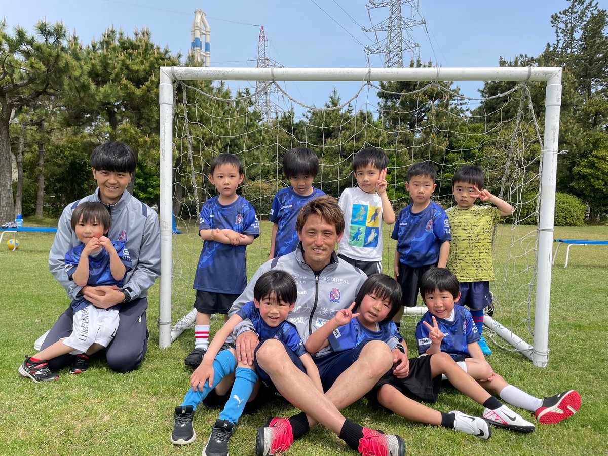 syunta0010's tweet photo. 今日は草島で、U6.8.12.なでしこ.のスクールに参加してきました！！みんなすごく元気で一緒にサッカーできて楽しかったです！また、時間があったら参加したいと思います！ https://t.co/A0Q8bdiy3b