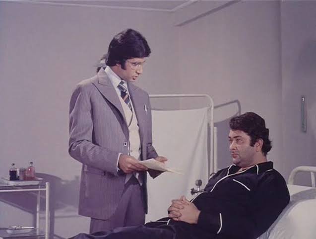 Partho701's tweet photo. Congratulation @SrBachchan Gurudevji on completion of #46YearsOfKasmeVaade A well made superhit movie of 1978 directed by #RameshBehl ji comprising of excellent performances & melodious hit songs. ๐๐๐ฅ๐๐น๐๐๏ธ @DrAnilLoveAB https://t.co/1sBFAUMK1Y