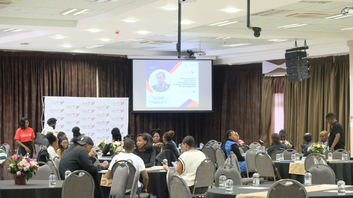 EmbassyofRussia's tweet photo. 🇷🇺🇿🇦On 18 April the Ambassador of the #Russian Federation to South Africa Ilya #Rogachev participated in the @UNISA student diplomatic engagement event organized by University’s National student representative council members and professors.
🔗 https://t.co/cHACnBmdMU
#studentdiplomaticengagement #unisa150