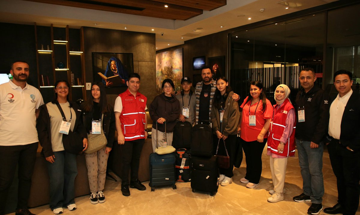 Türk Dünyası 23 Nisan Buluşması İstanbul'da başladı.

Hoşgeldiniz Çocuklar 😊

Türk Devletleri Teşkilatı Aksakallar Heyeti Başkanımız @BY'nin himayelerinde @Turkic_States işbirliği ve @istanbulkizilay koordinatörlüğünde; Azerbaycan, Kazakistan, Kırgızistan, Özbekistan,…