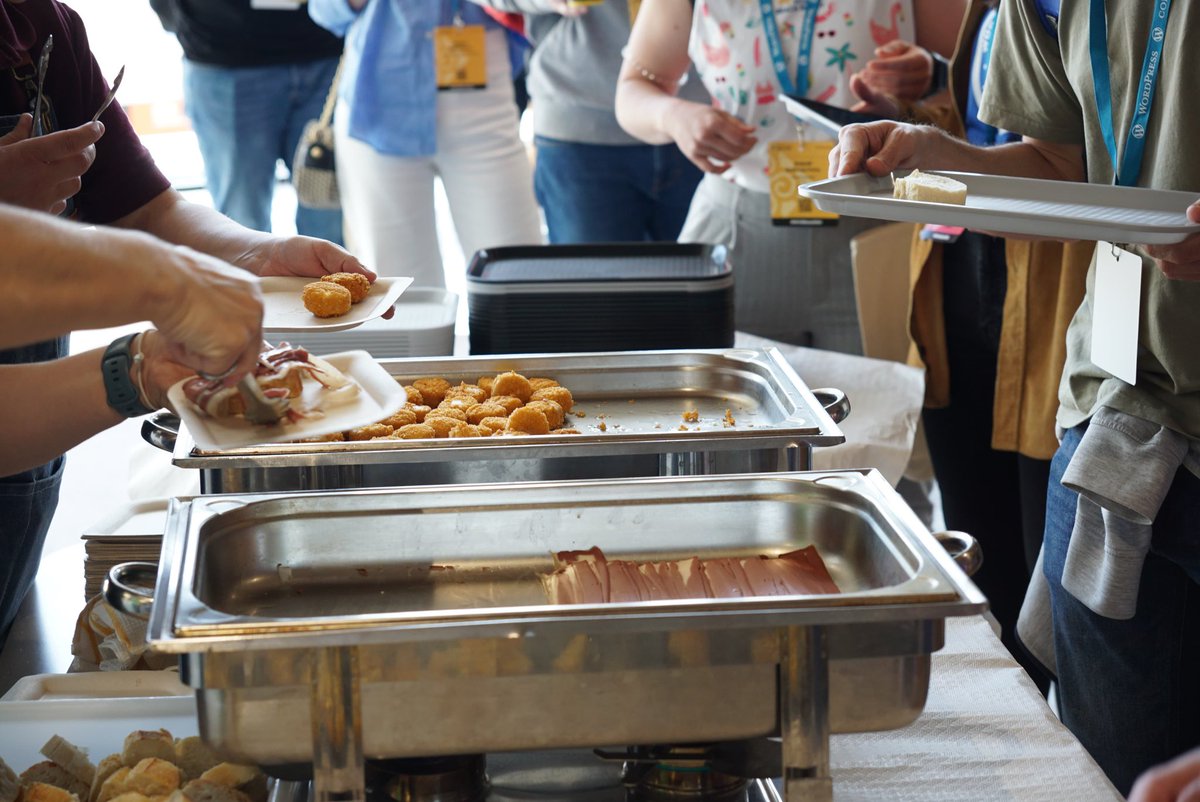WCBilbao's tweet photo. Parón para comer 🥰 #WCBilbao2024 https://t.co/0WdjEOBrON