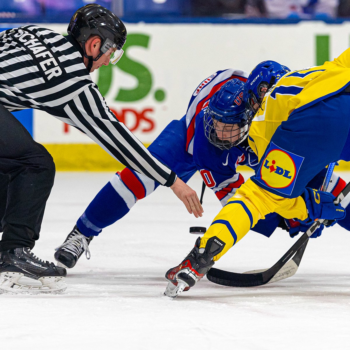 It's pre-tournament game day for Team USA! 🇺🇸 The U.S. faces Sweden at 10:00am ET for it’s #U18MensWorlds exhibition game before things officially get rolling next week. Full tournament schedule and broadcast info ➡️ bit.ly/3xGWpAl