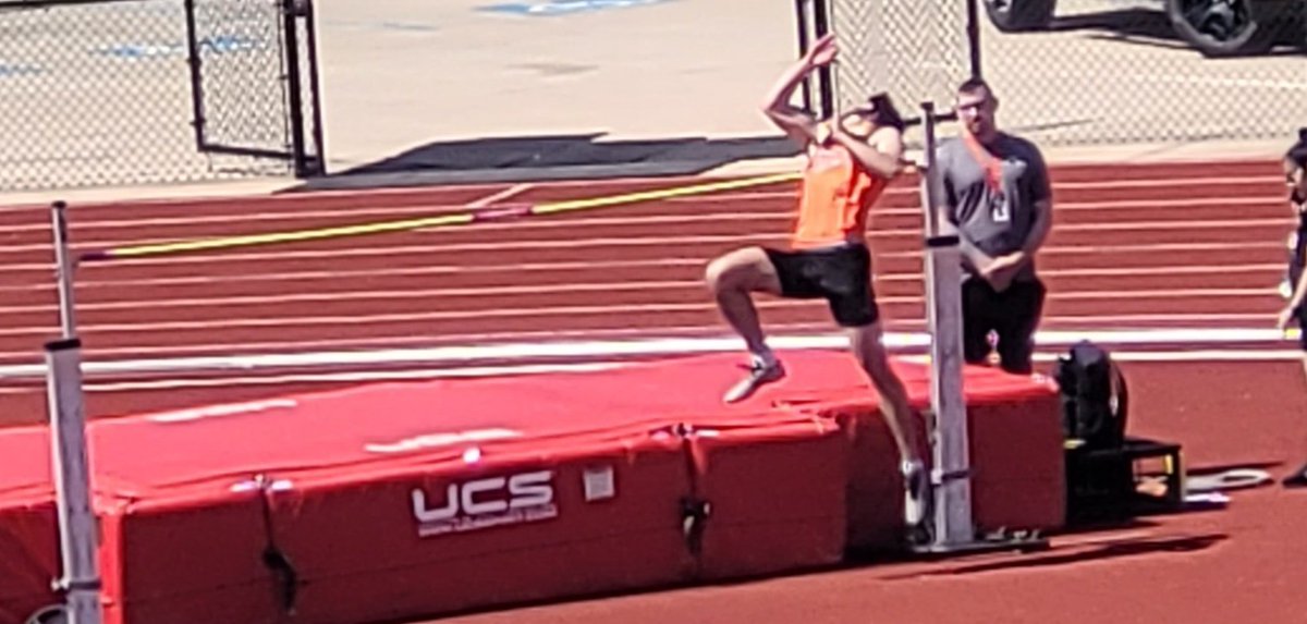 Beaujameshicks's tweet photo. @CarsonJHicks with another 1st place in Men's High Jump on Friday in Brookfield, MO and setting a new PR.  You continue to make me proud as you excel athleticly in your own quiet, steady way. https://t.co/xT9DVpxtts