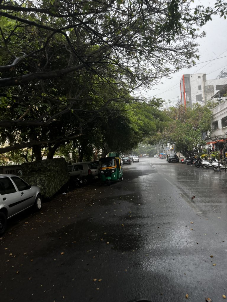 finally, the rain graced its presence in Bangalore 💦